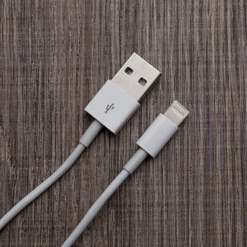 CABO USB COM ENTRADA LIGHTNING/IPHONE. SPX-13243 NA COR BRANCO