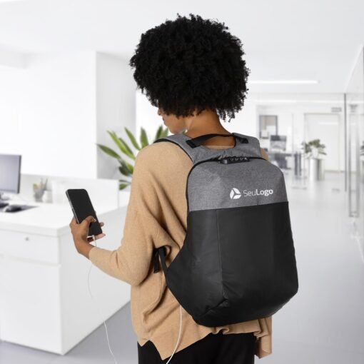 Alternative view of Mochila Personalizada De Poliéster Anti-Furto USB Com Segredo 31L - preto com detalhes em cinza