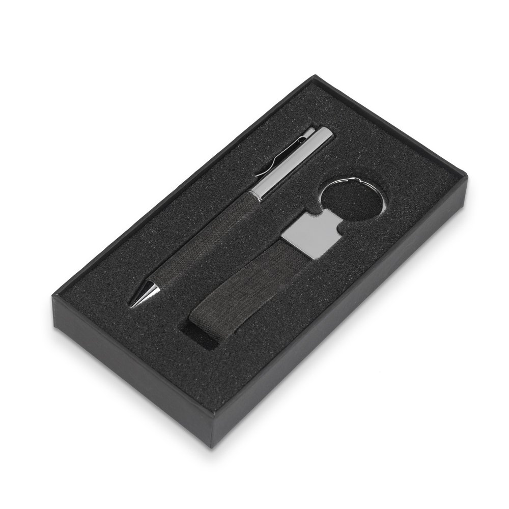 KIT CANETA E CHAVEIRO RPET SPX-15168-PRE NA COR PRETO