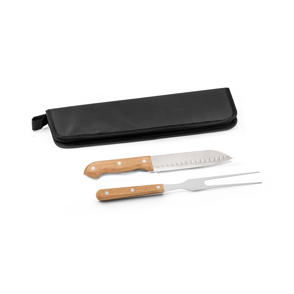 Kit churrasco com estojo em 210D com 2 utensílios em aço inox e cabos em madeira SP-94365-103 na cor Preto