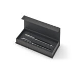 Set premium de 1 caneta esferográfica e 1 caneta roller em cobre e aço inox, com escrita em azul SP-91992-103 na cor Preto